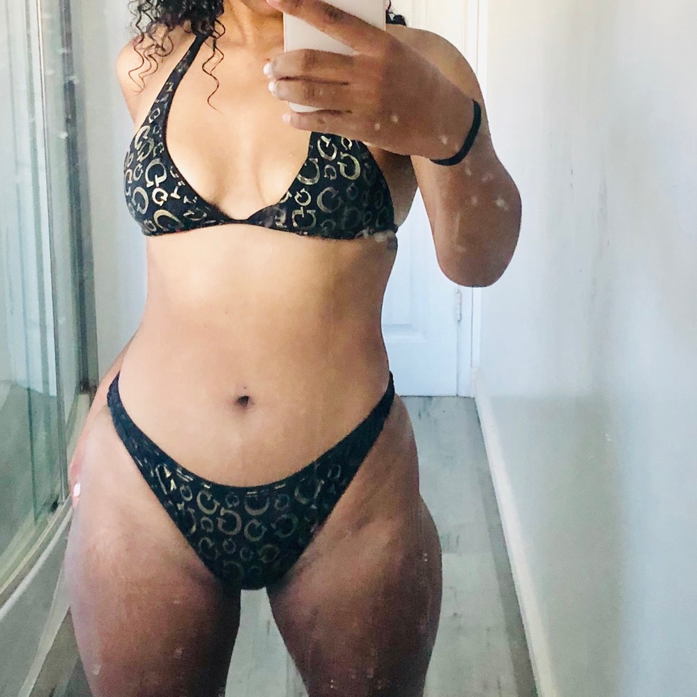 Black Guess bikini